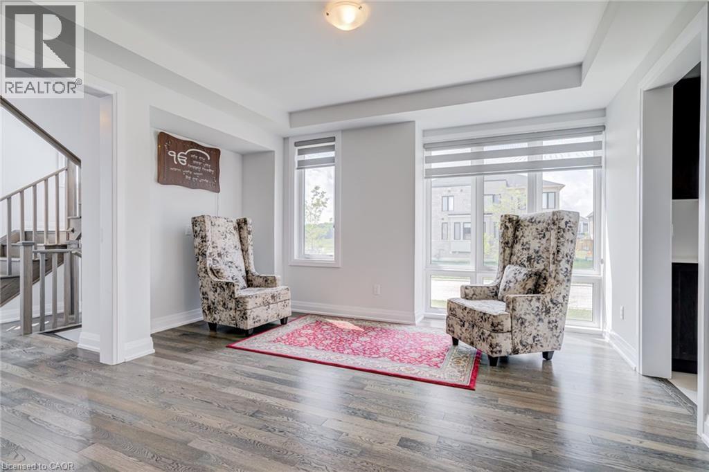 1439 UPPER THAMES Drive - Image 14
