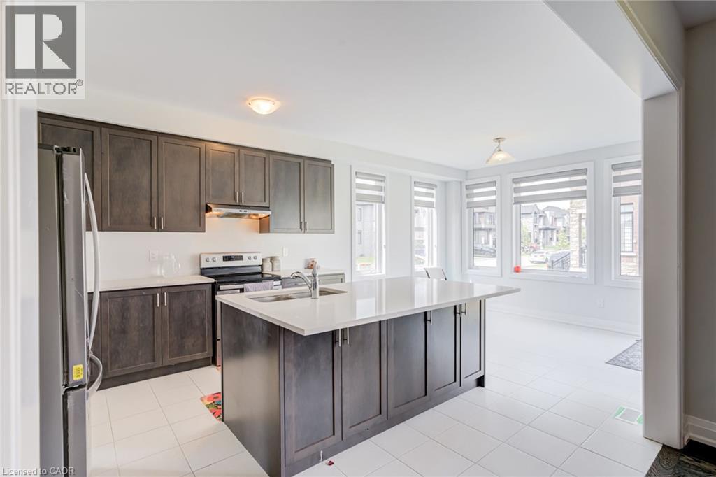 1439 UPPER THAMES Drive - Image 19
