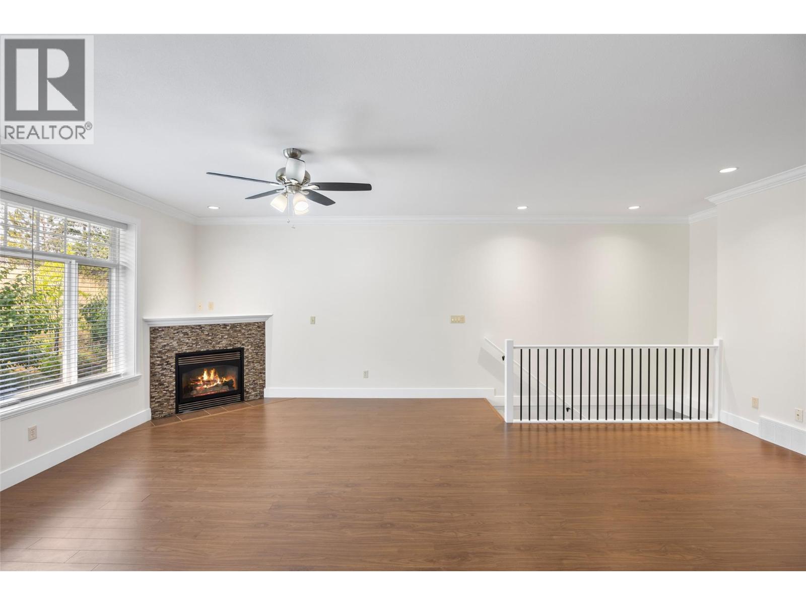 #5 2046 Robson Place - Image 12