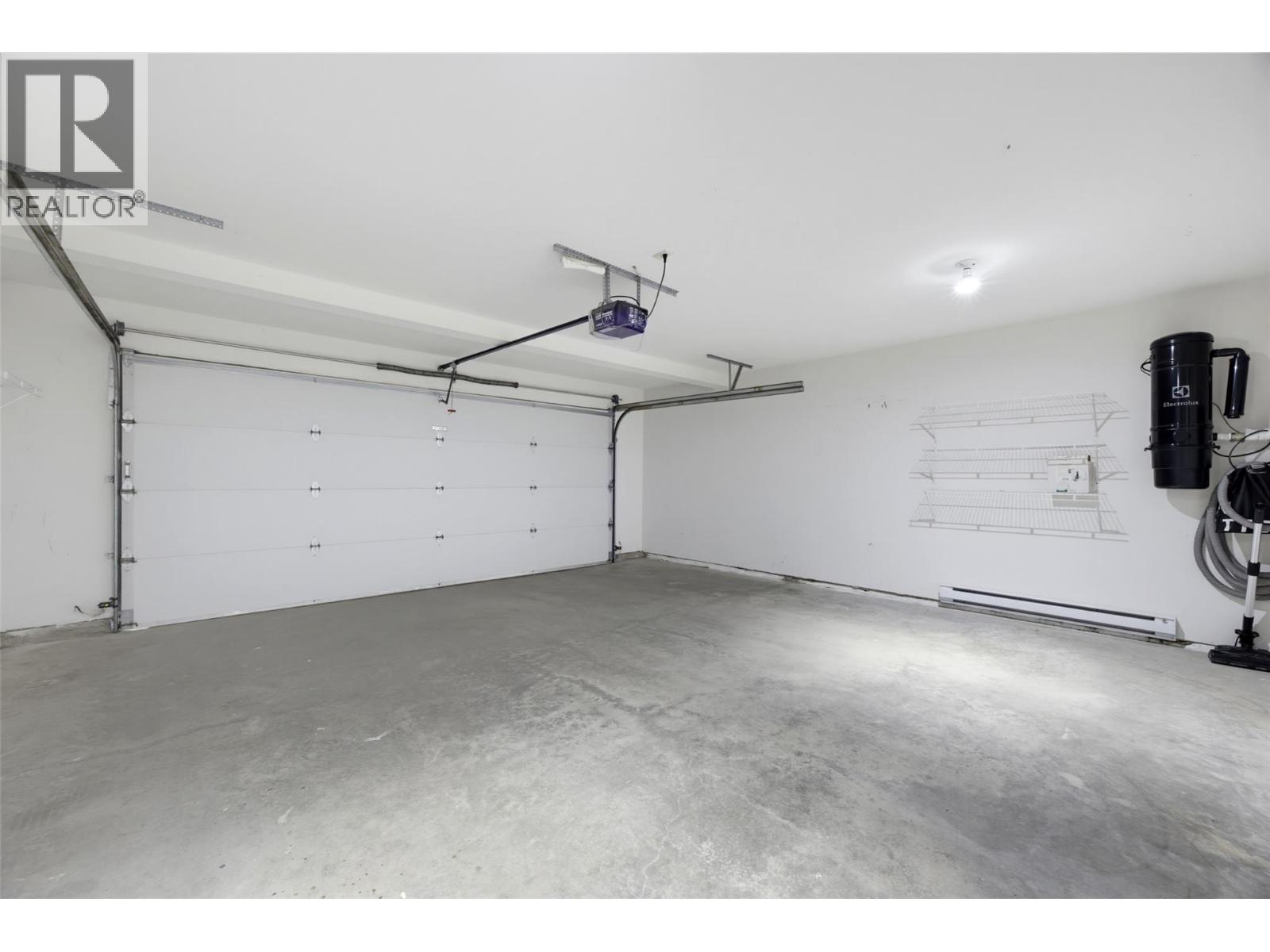 #5 2046 Robson Place - 29