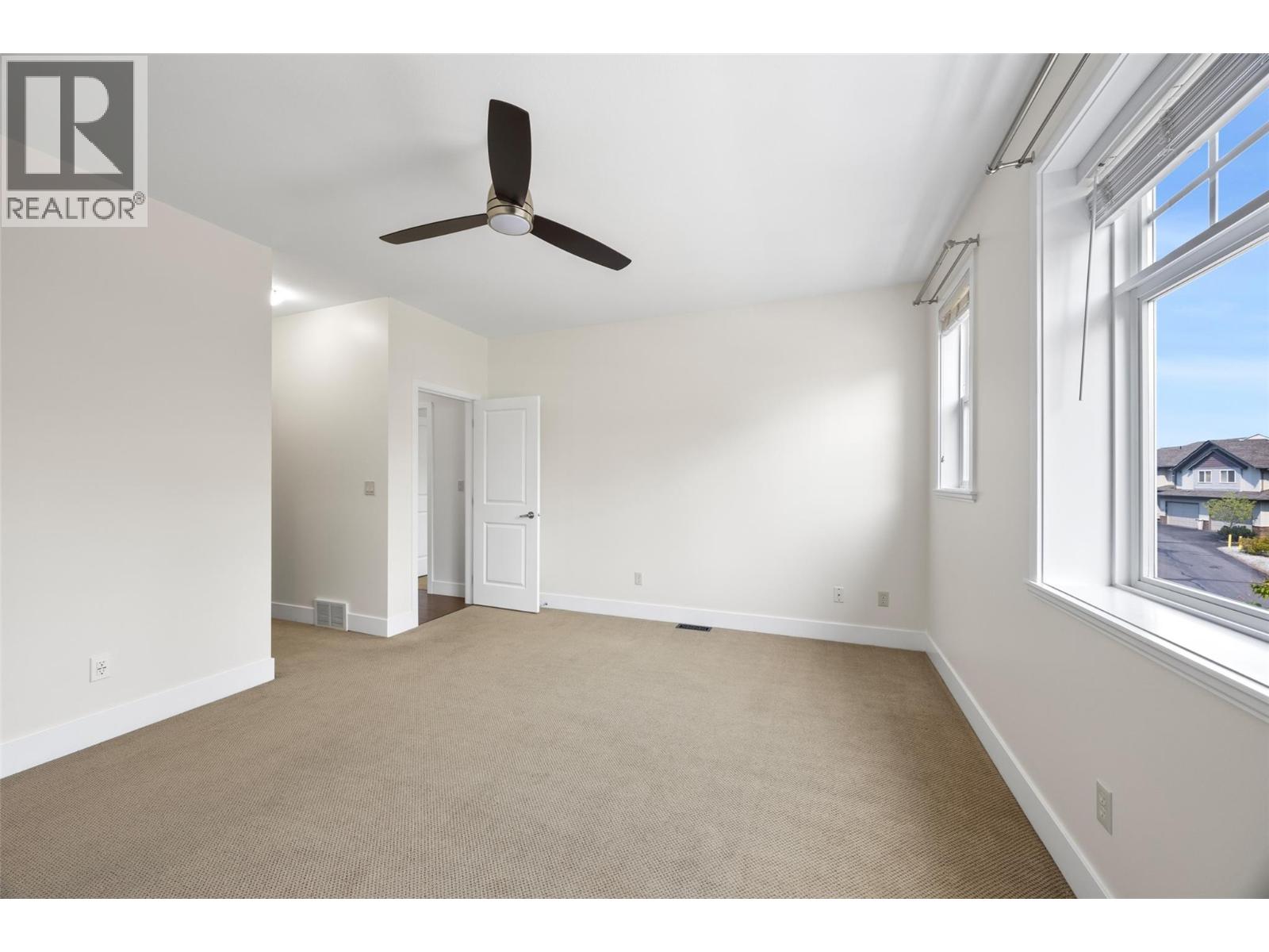#5 2046 Robson Place - 14