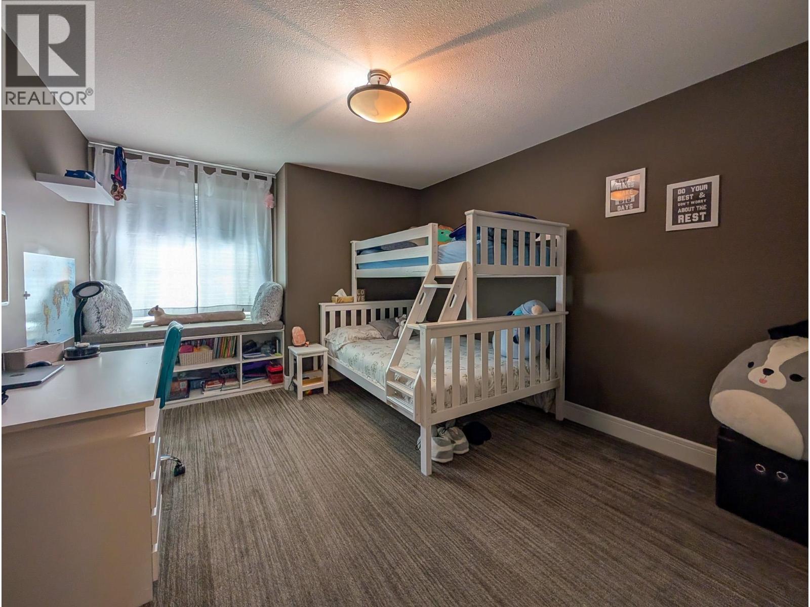 7648 STILLWATER CRESCENT - 35