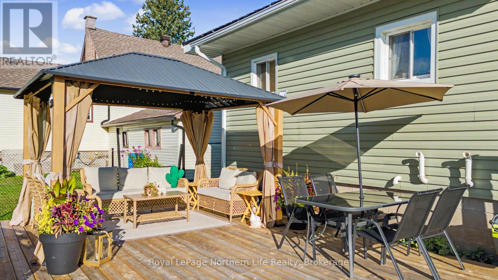 189 BAY STREET - 7