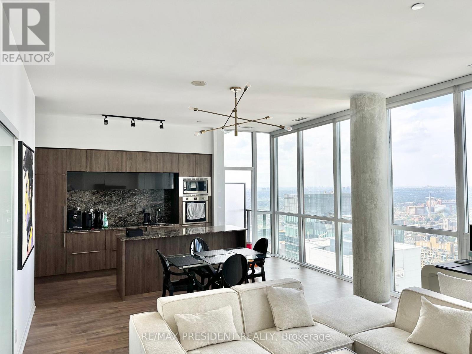 Photo of 88 Blue Jays Way