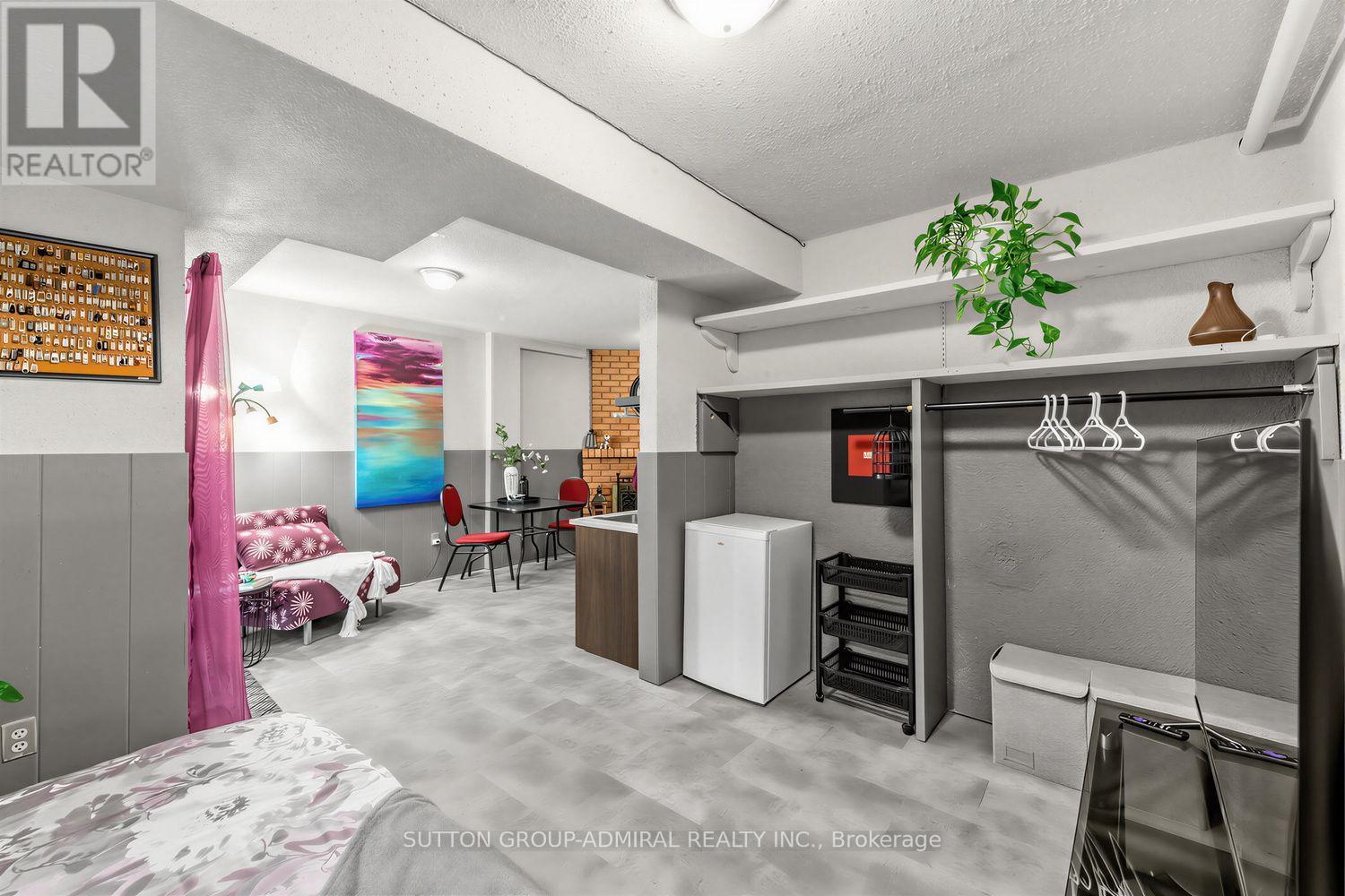 19 CARNIVAL COURT - Image 33