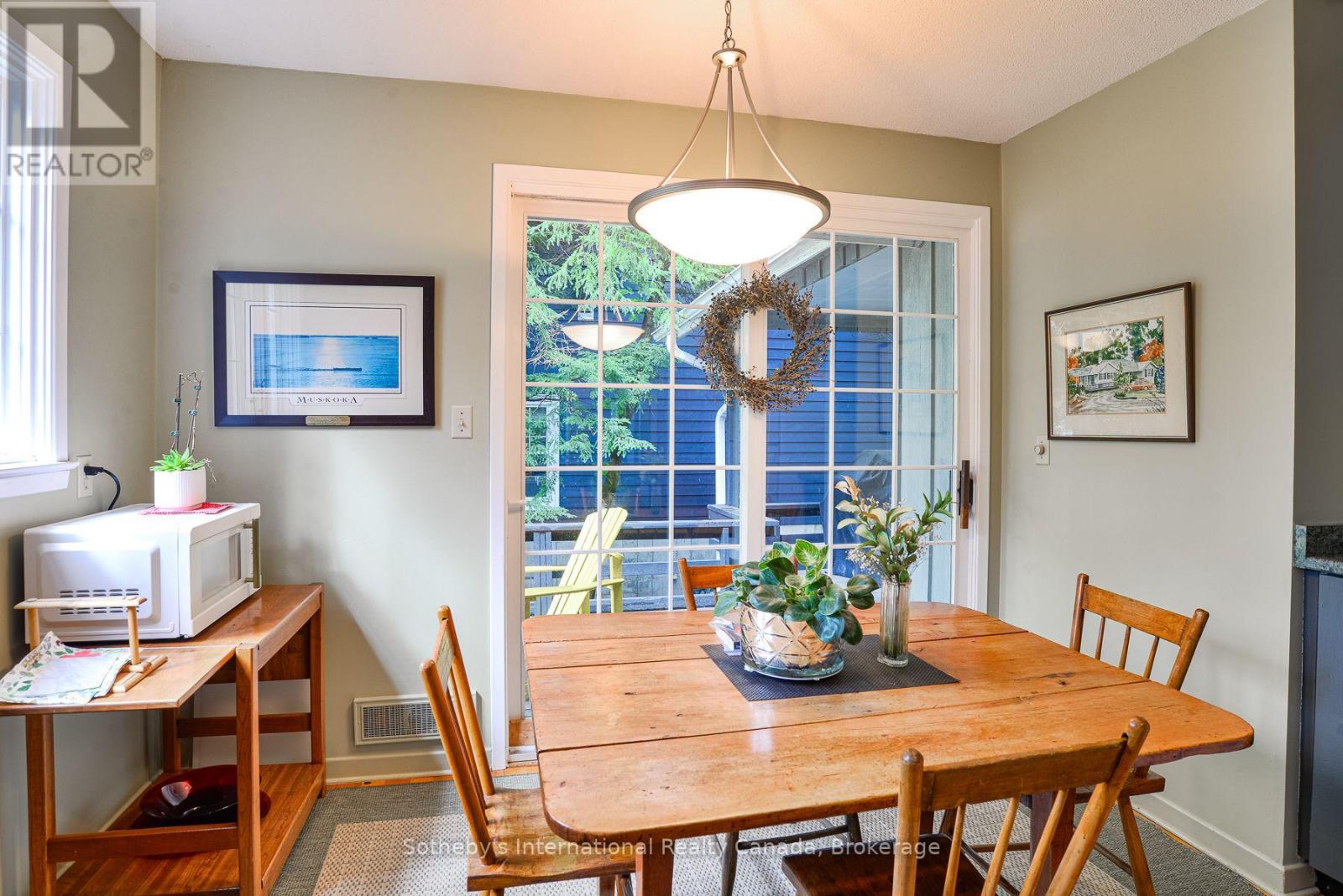 590 HOTCHKISS STREET - 13