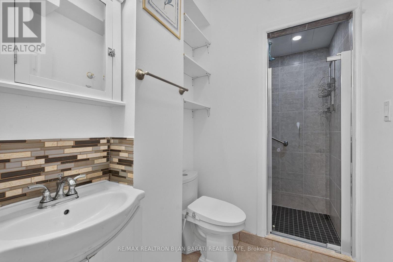 601 CONACHER DRIVE - 20