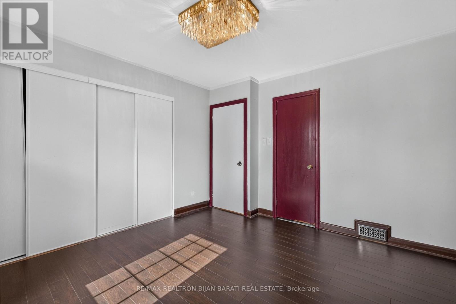 601 CONACHER DRIVE - Image 21