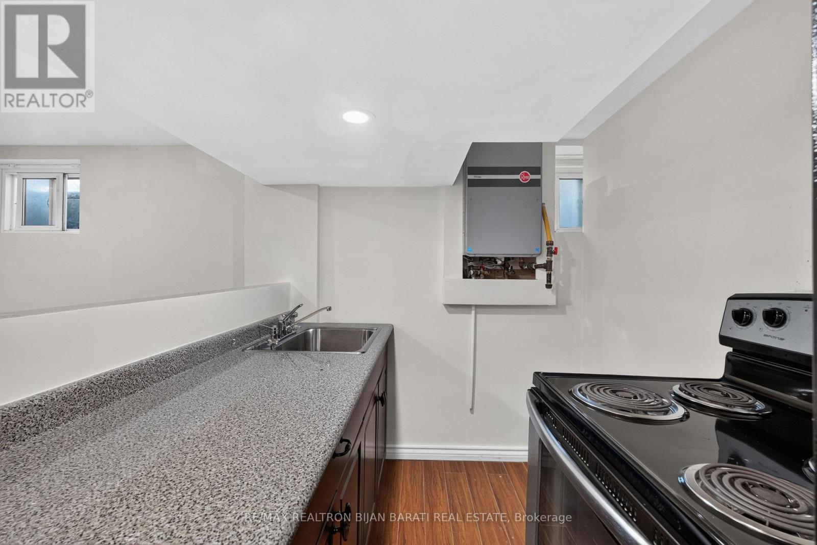 601 CONACHER DRIVE - 30
