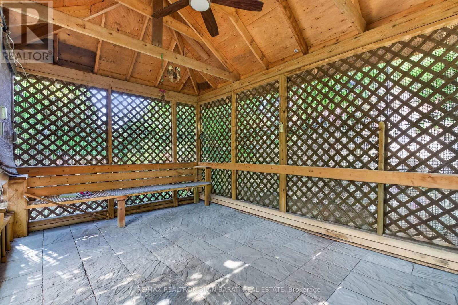 601 CONACHER DRIVE - 36