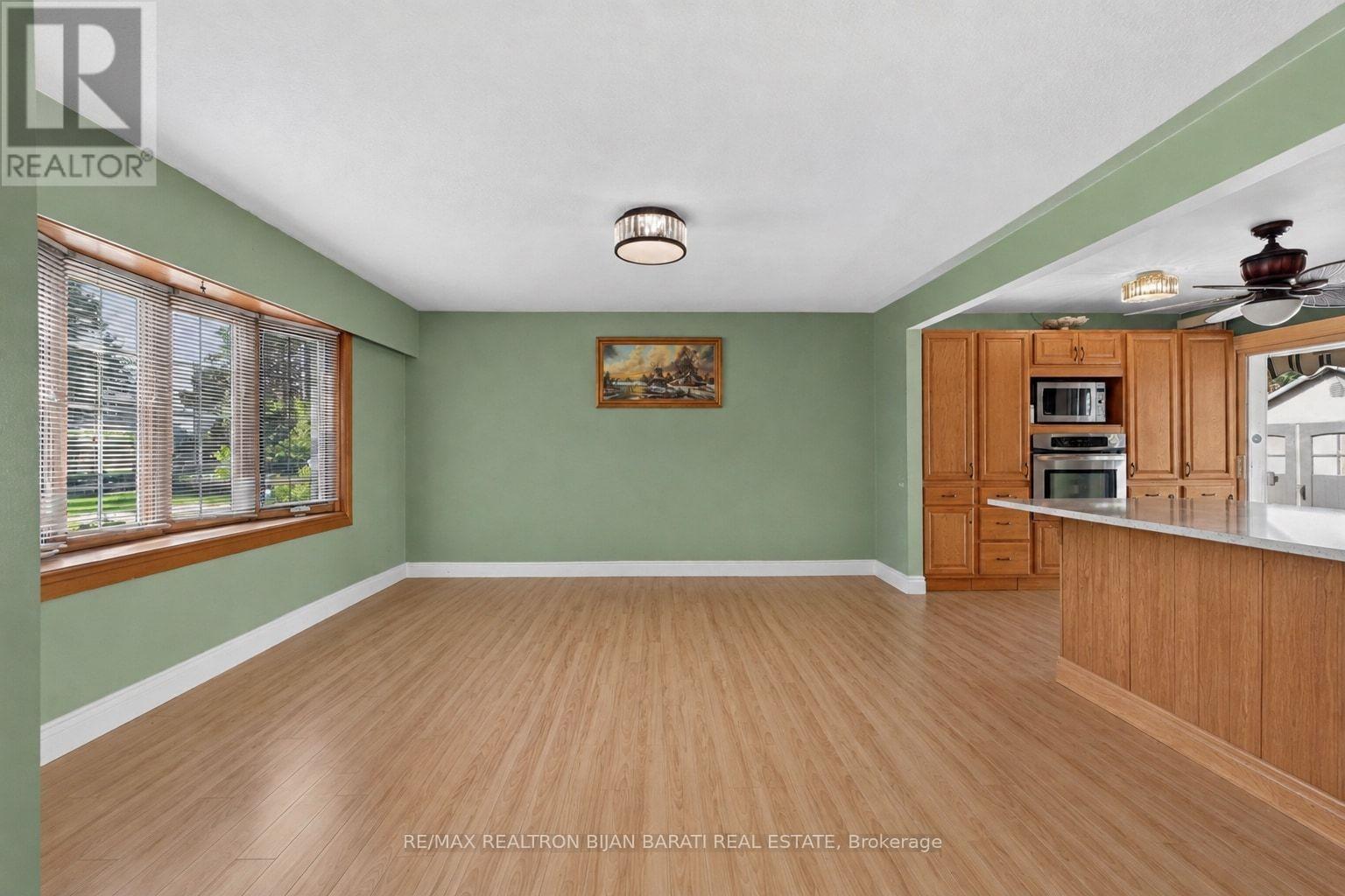 601 CONACHER DRIVE - Image 7