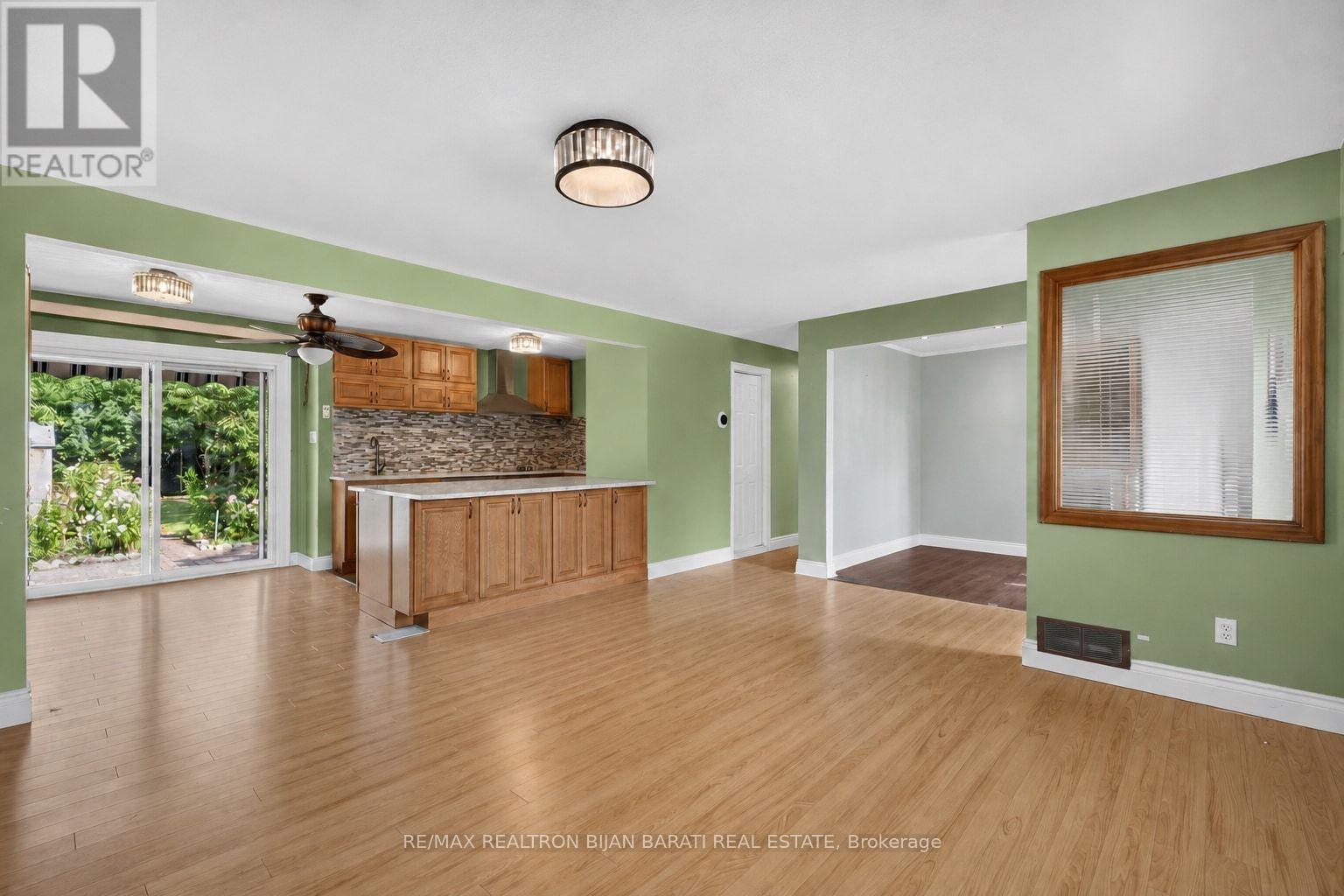 601 CONACHER DRIVE - Image 8