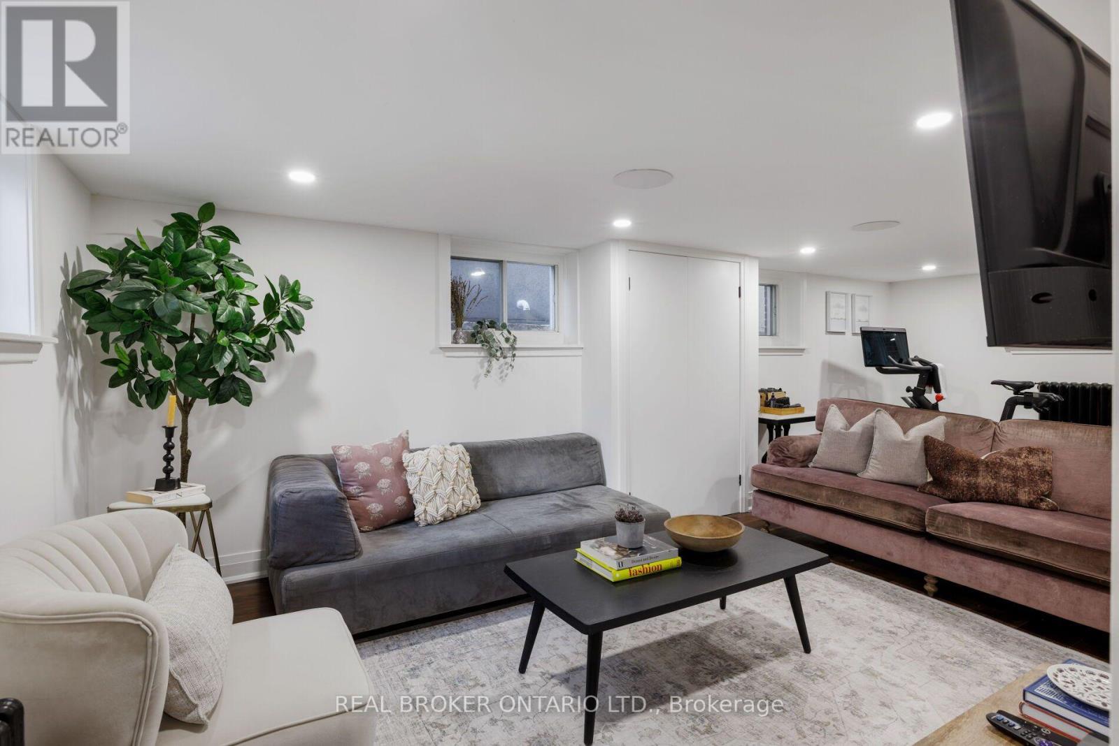 39 BEECHWOOD DRIVE - Image 35
