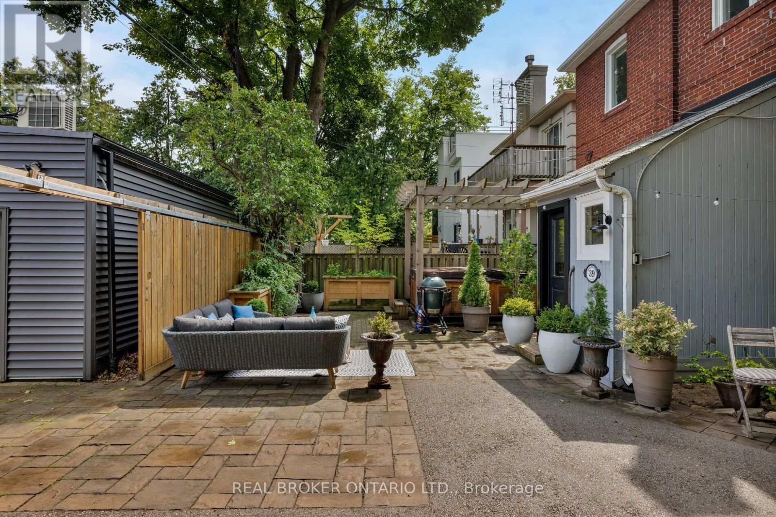39 BEECHWOOD DRIVE - Image 46