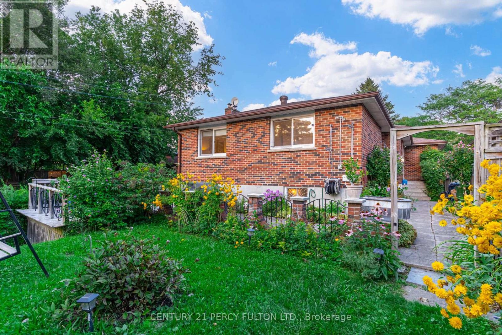 46 CEDAR DRIVE - 41