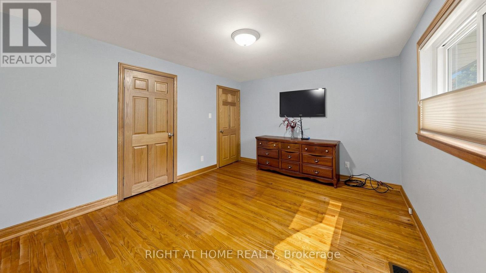 15 SKYRIDGE ROAD - Image 32
