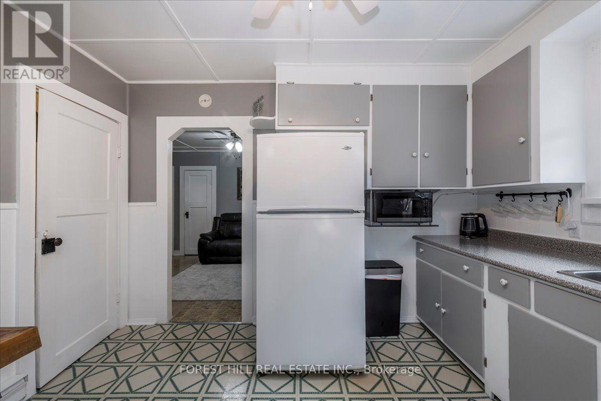 43 LAKE AVENUE - 10