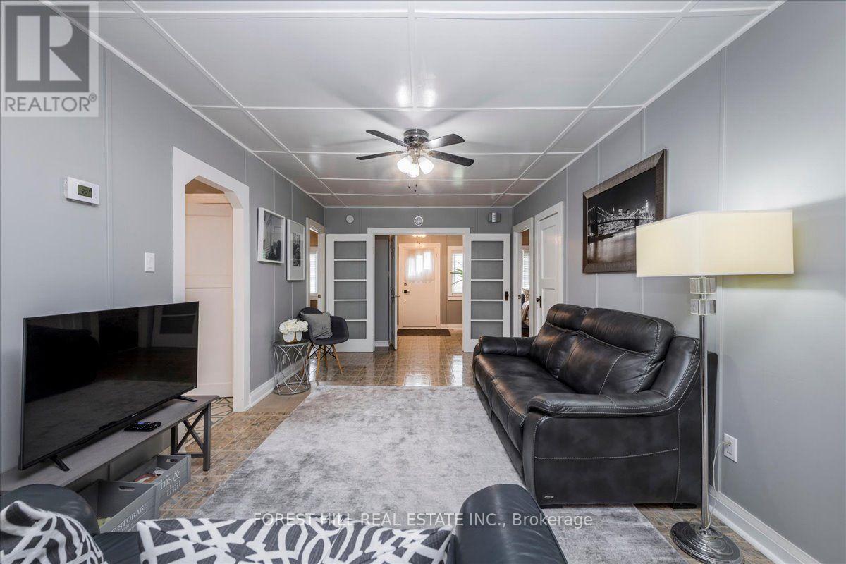 43 LAKE AVENUE - Image 8