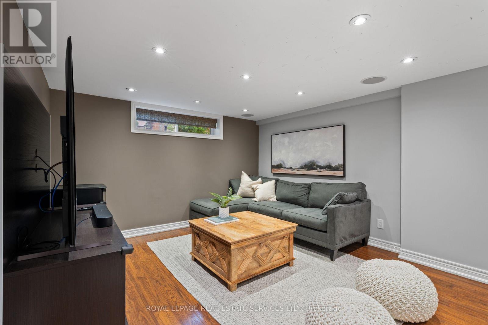 100 DUNEDIN DRIVE - 34