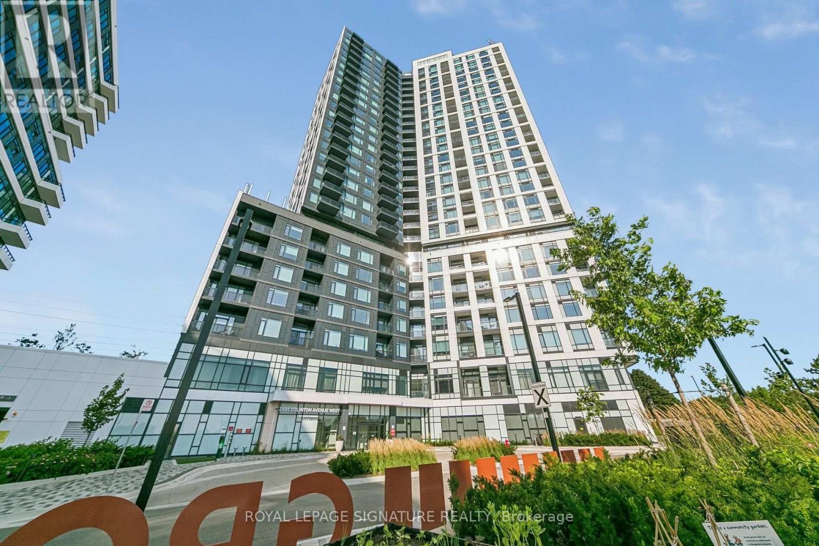 2403 - 2495 EGLINTON AVENUE W