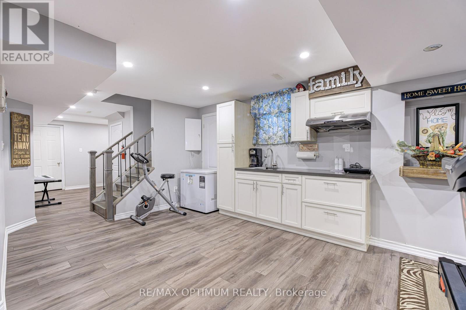 274 BUICK BOULEVARD - Image 36