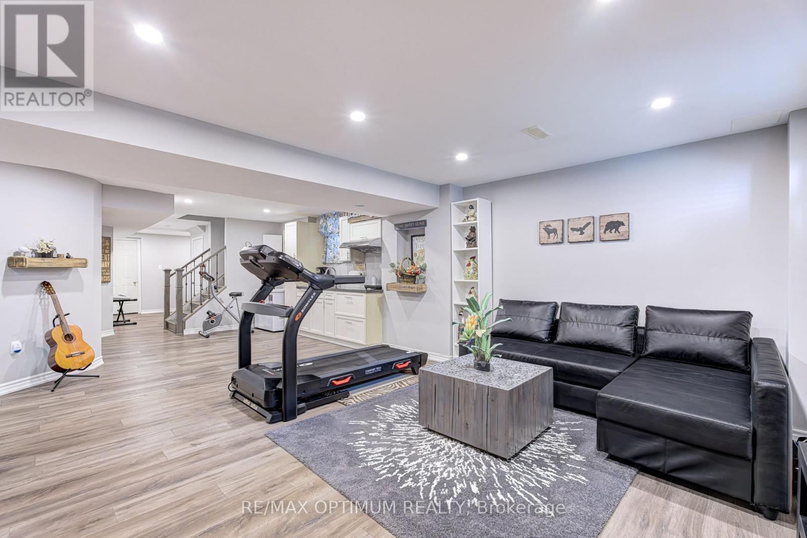 274 BUICK BOULEVARD - Image 37