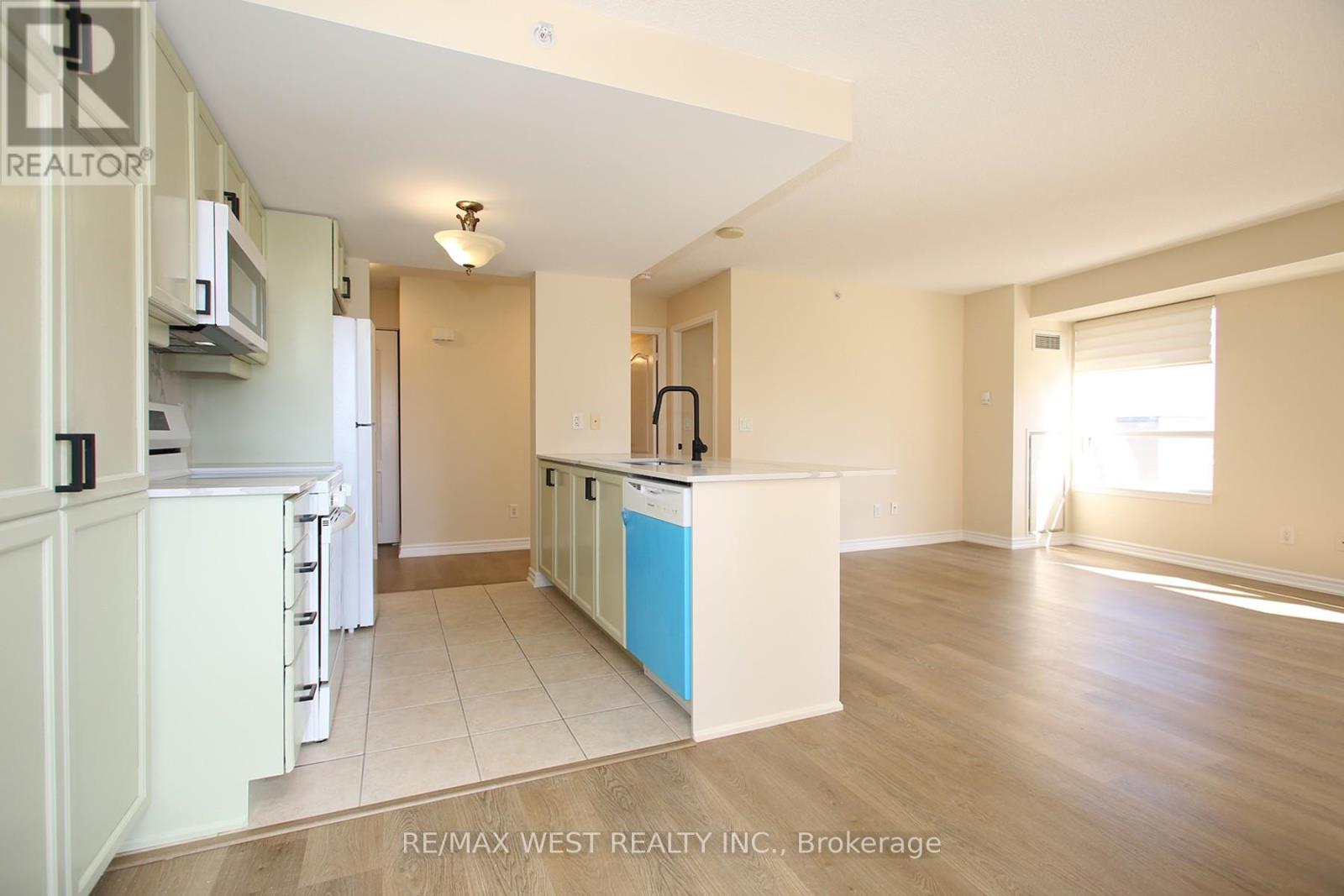 #1101 350 PRINCESS ROYAL DRIVE - Image 14