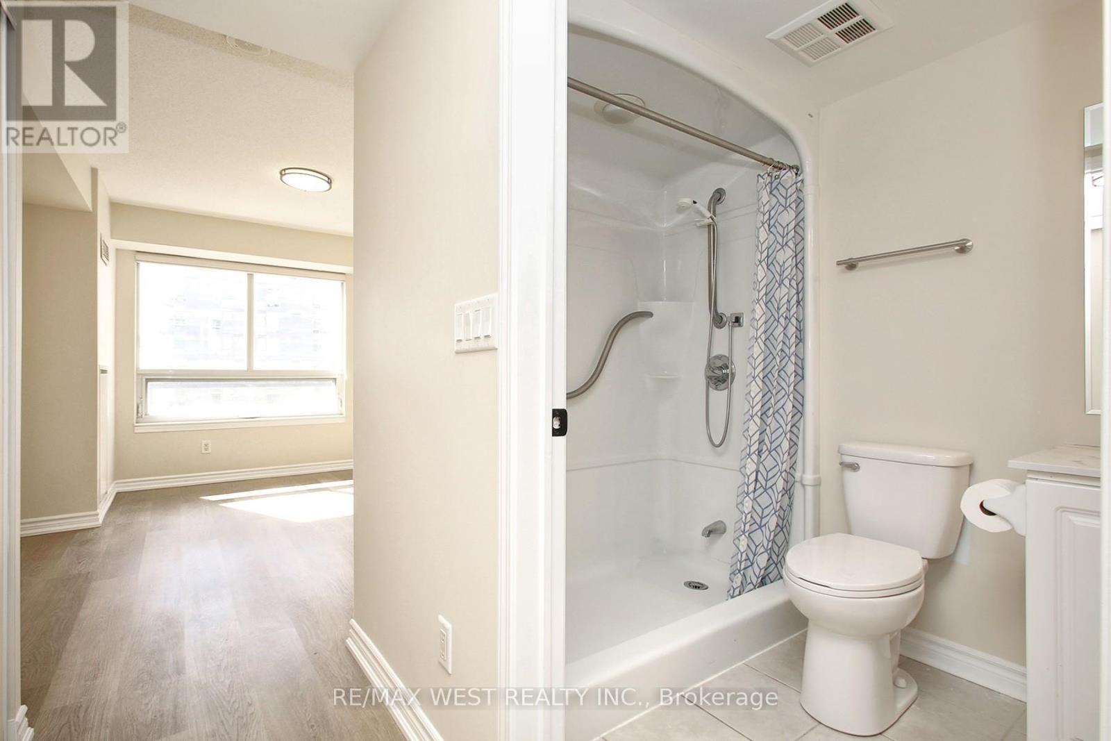 #1101 350 PRINCESS ROYAL DRIVE - Image 17