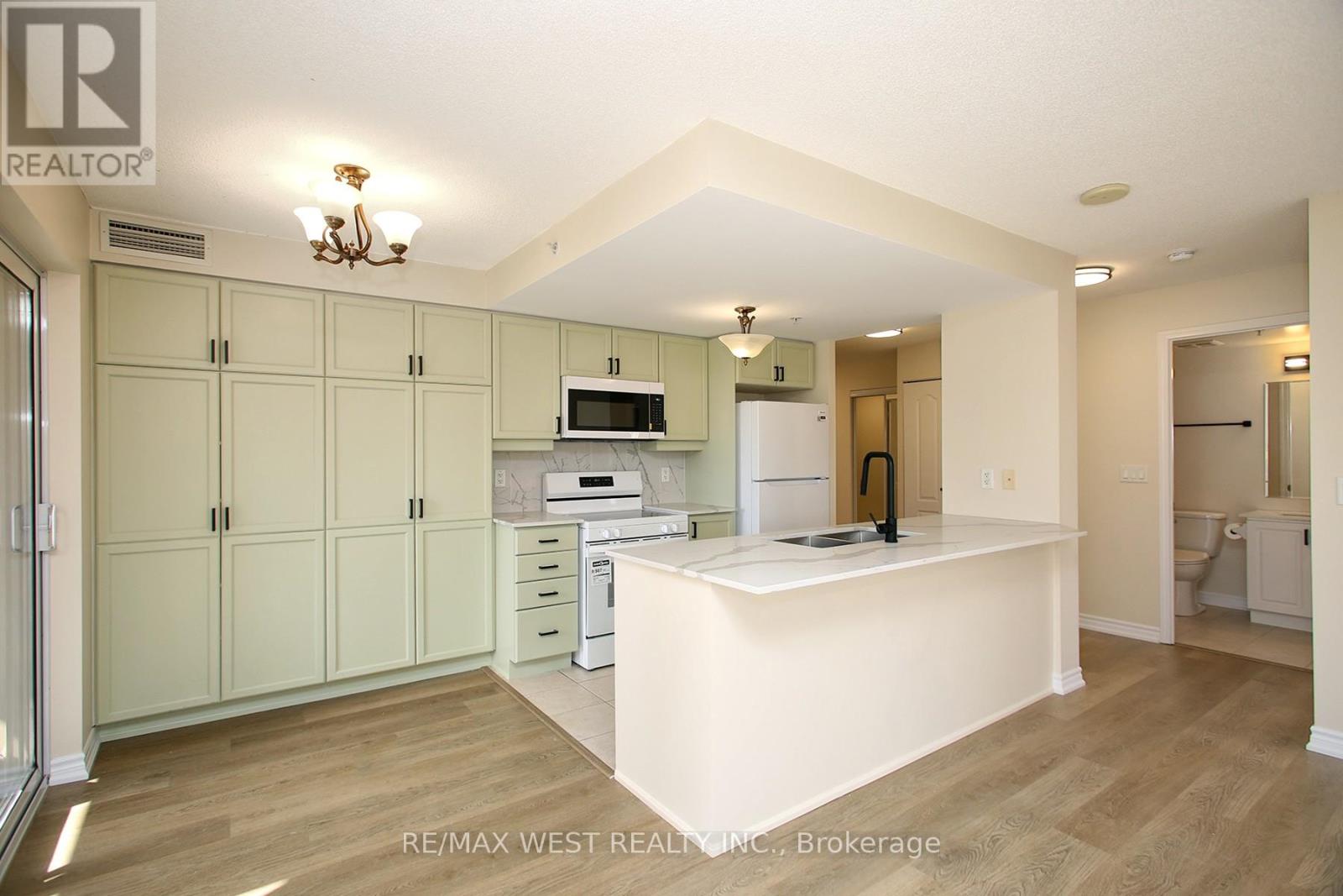 #1101 350 PRINCESS ROYAL DRIVE - Image 8
