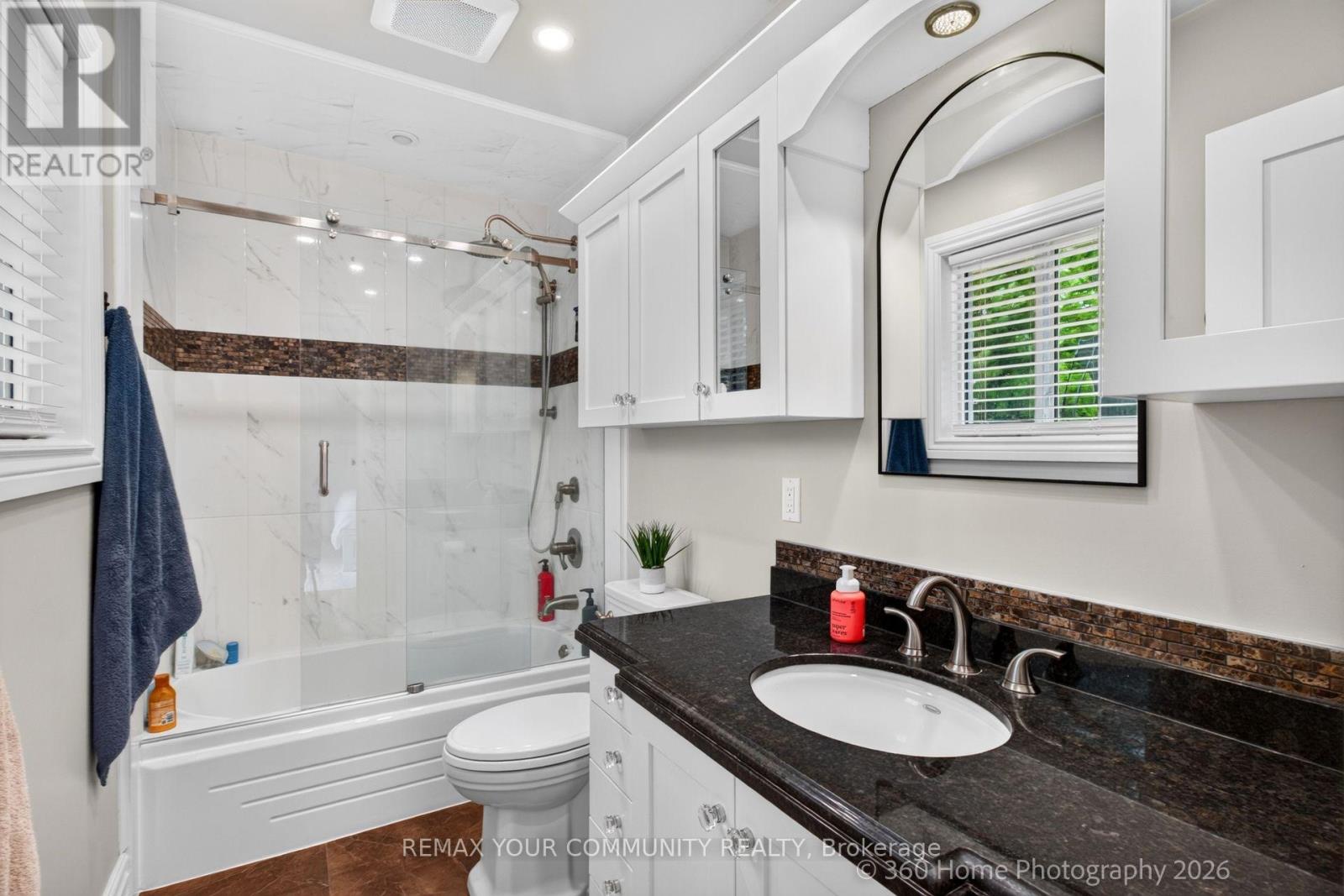 12 CAIRNS BOULEVARD - 20