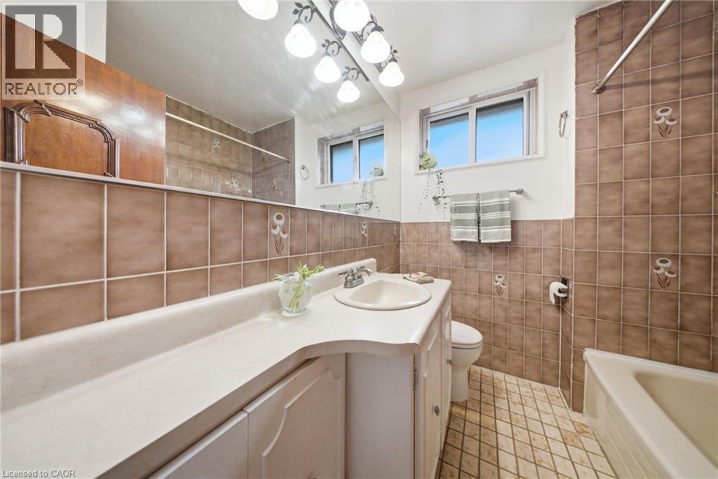 88 CAVEHILL Crescent - Image 12