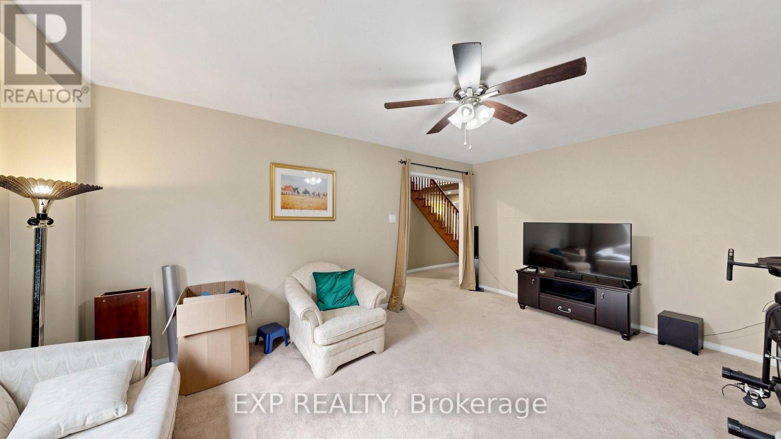 28 HURLBUT PLACE - 15