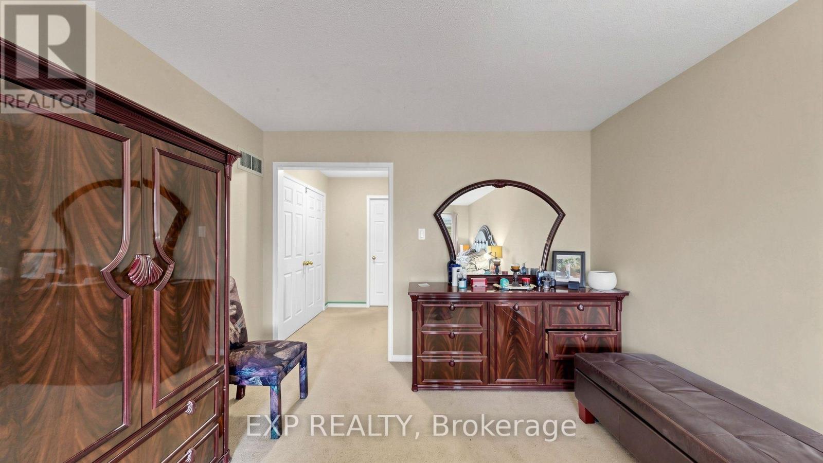 28 HURLBUT PLACE - Image 25