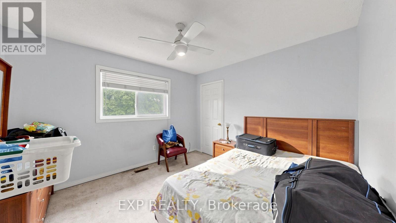 28 HURLBUT PLACE - 31