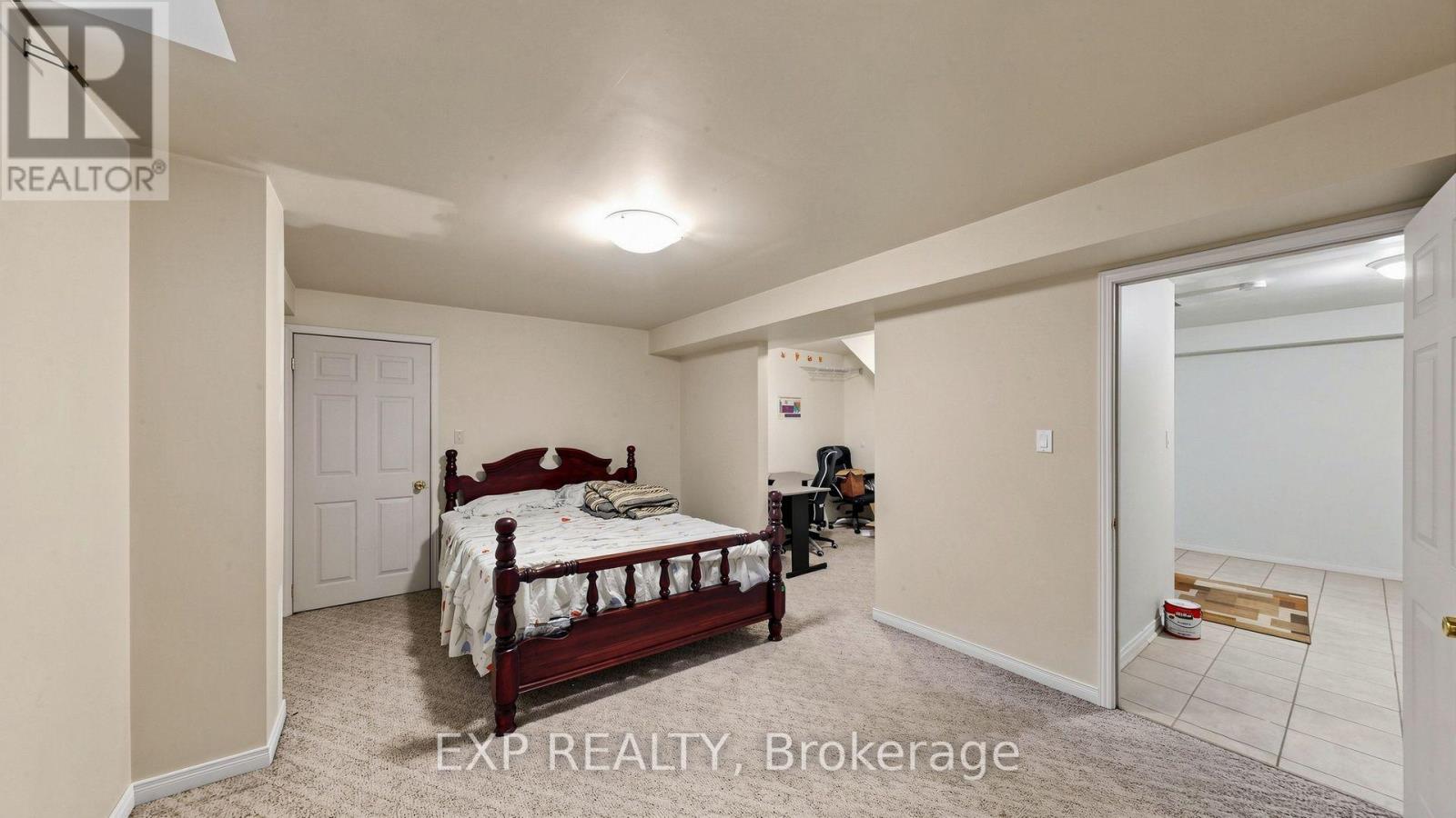 28 HURLBUT PLACE - Image 38