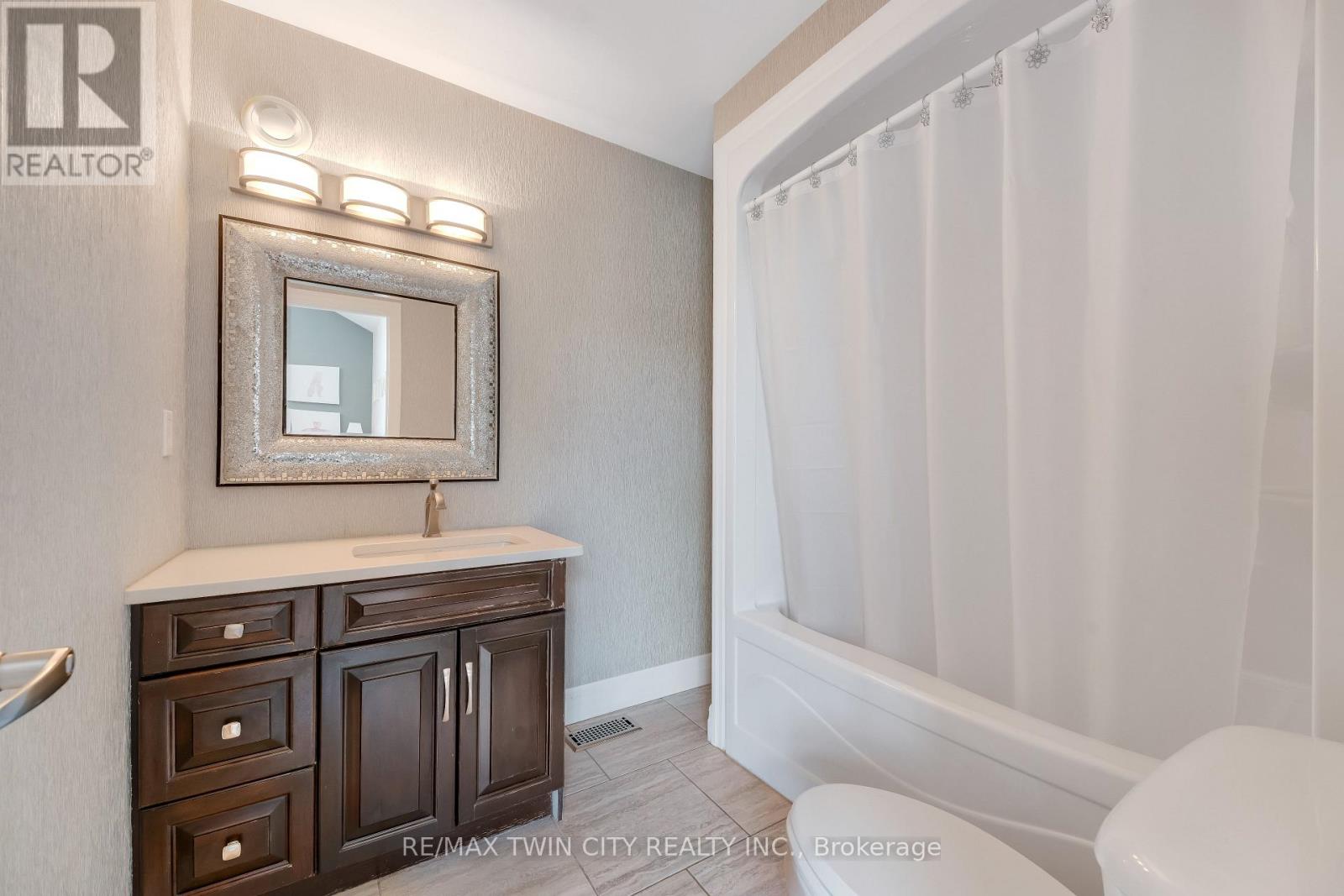 #3 258 EDGEWATER CRESCENT - Image 23