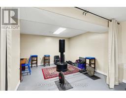 Bedroom - 139 Abbeyhill Drive, Ottawa, ON K2L1H6 Photo 9