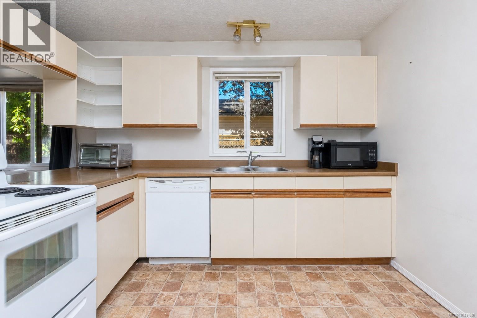 2562 Rosstown Rd - 10