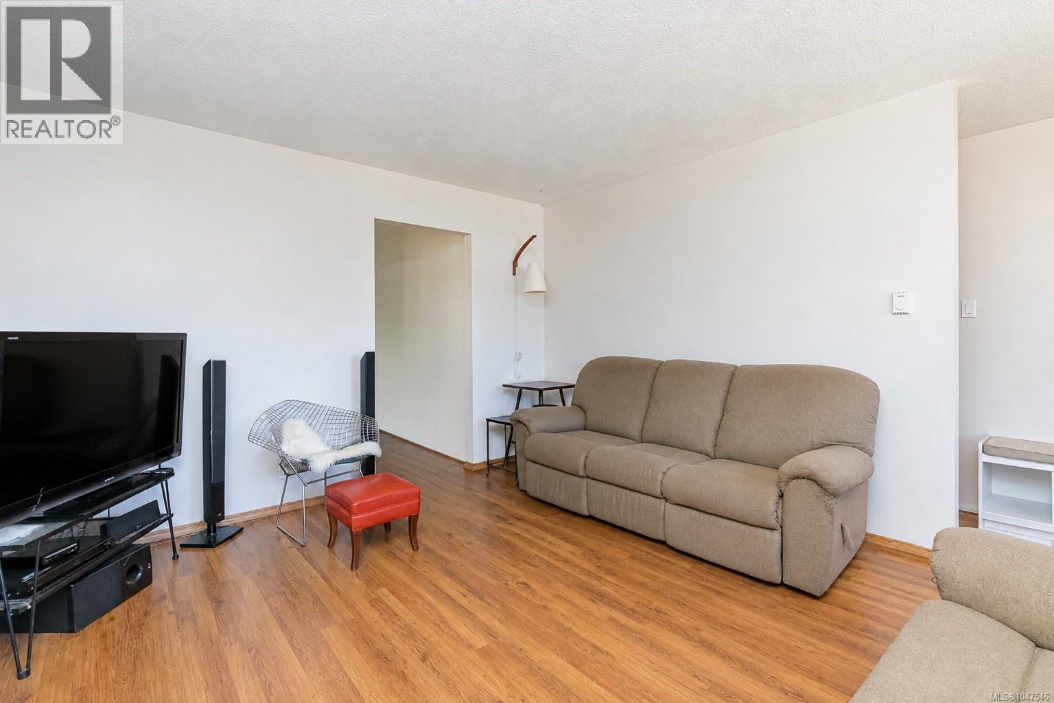 2562 Rosstown Rd - 5