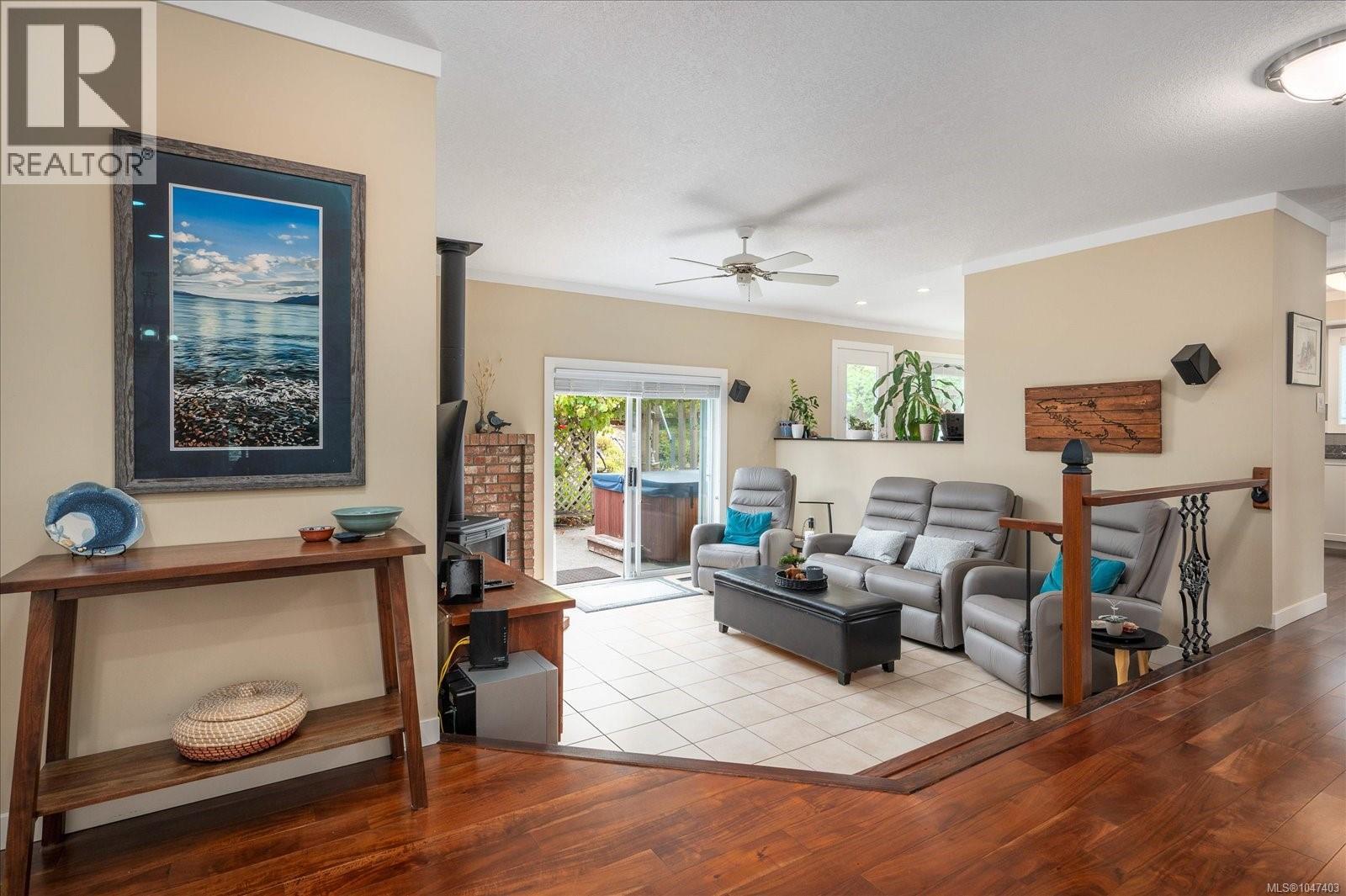 6223 Icarus Dr, Nanaimo