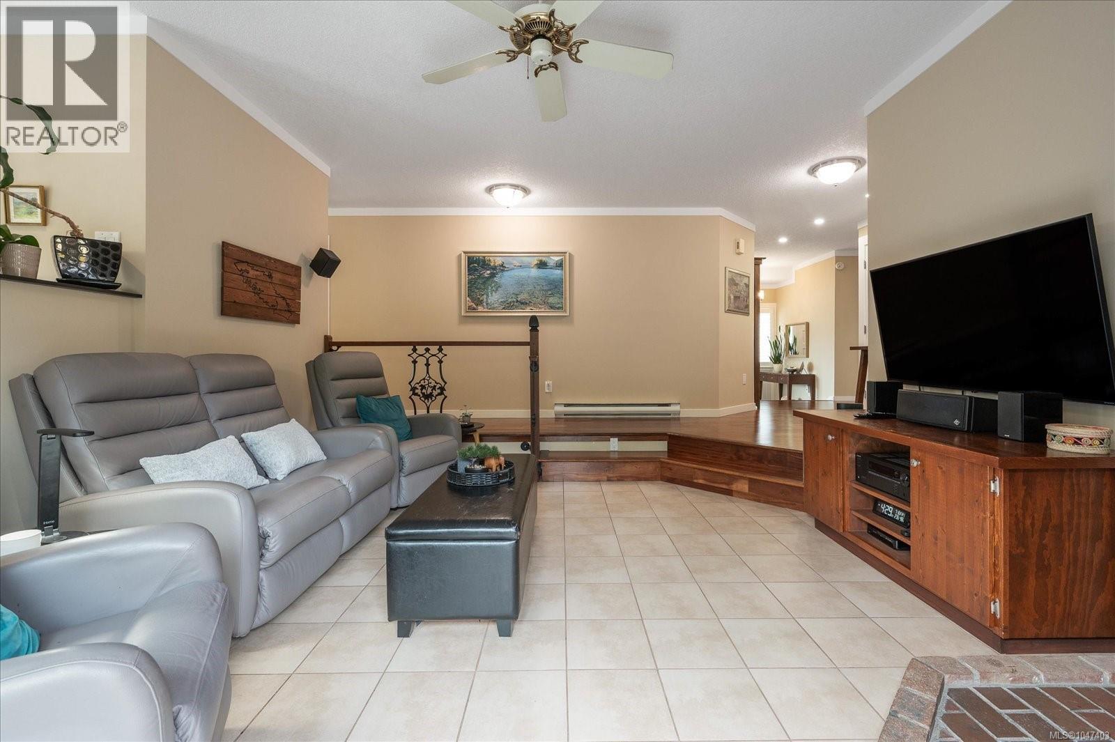 6223 Icarus Dr, Nanaimo