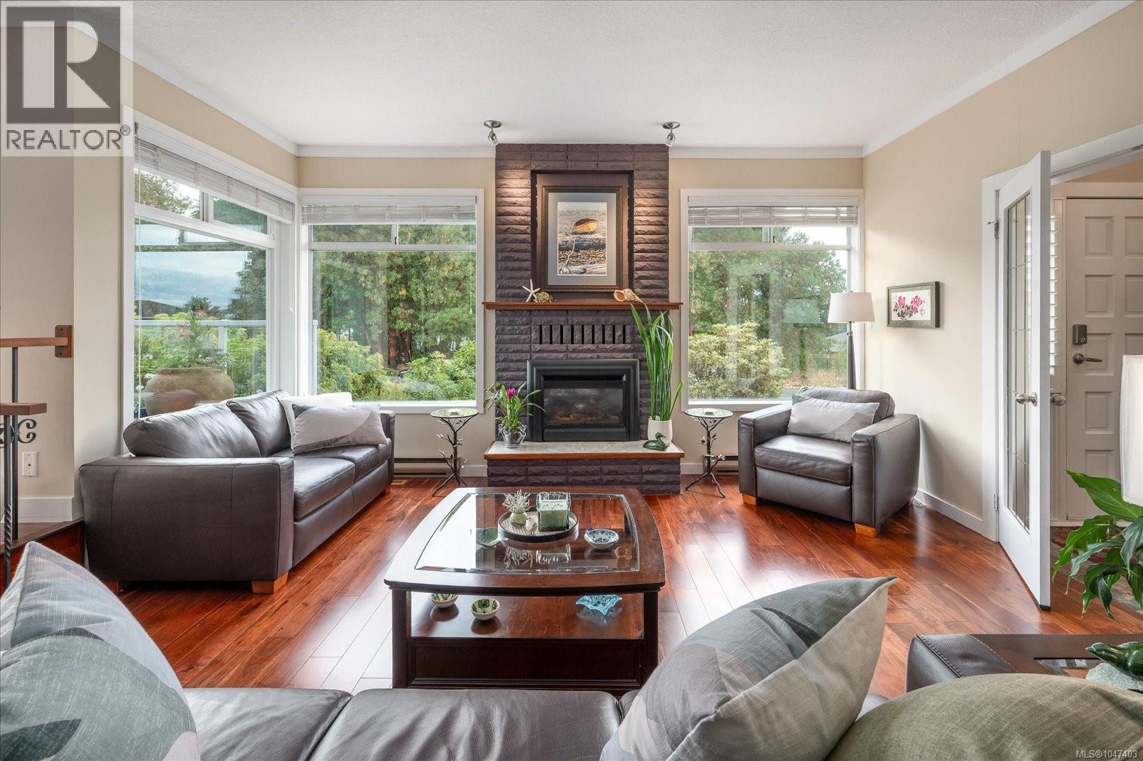 6223 Icarus Dr, Nanaimo