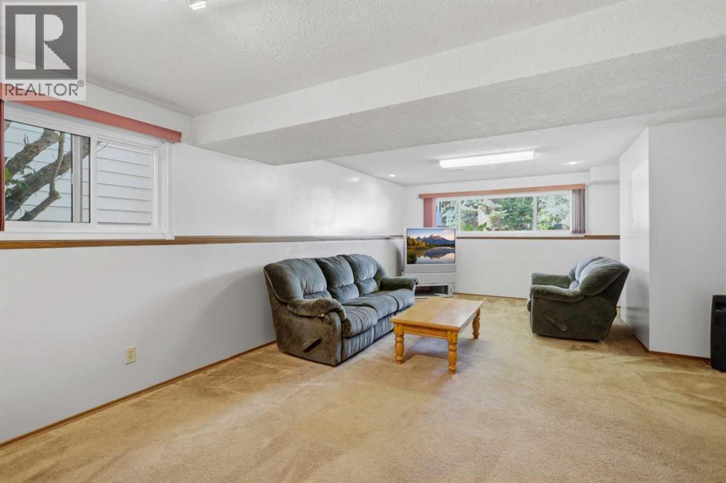Listing photo – 7 Halman Crescent, Red Deer
