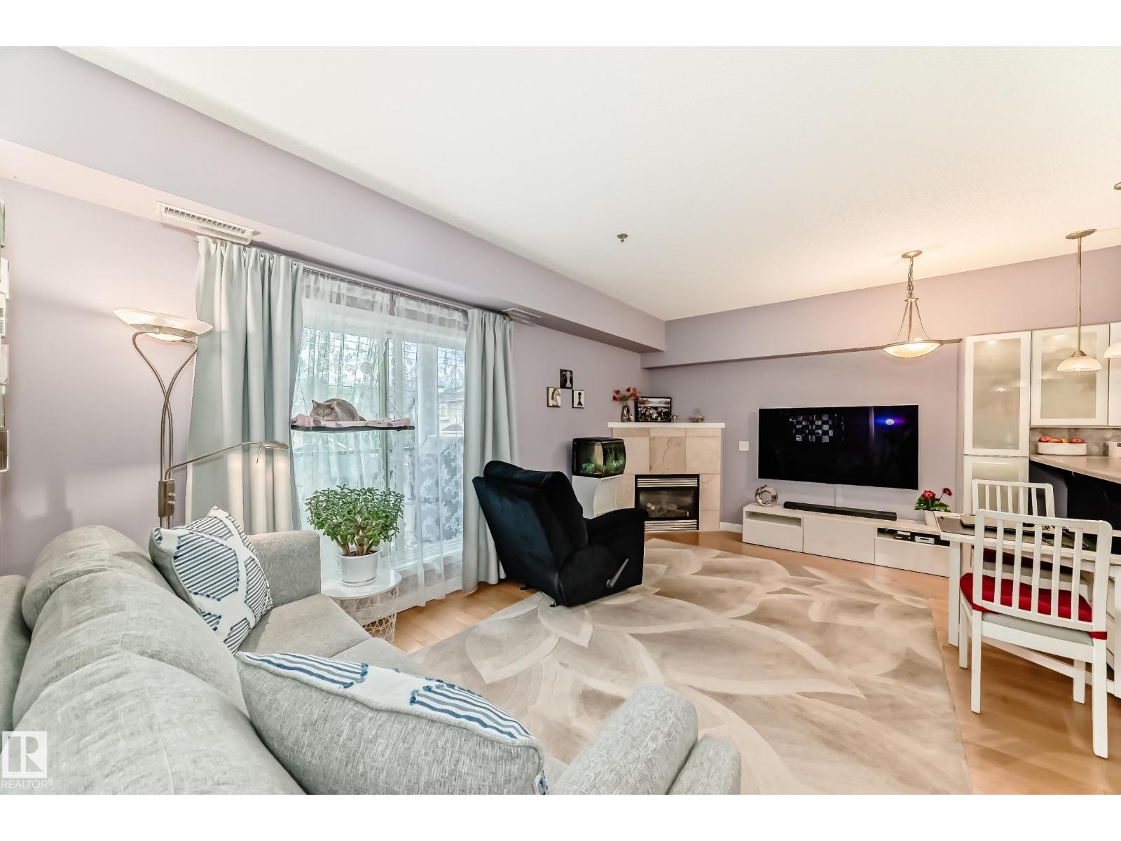 #211 9750 94 ST NW - 15