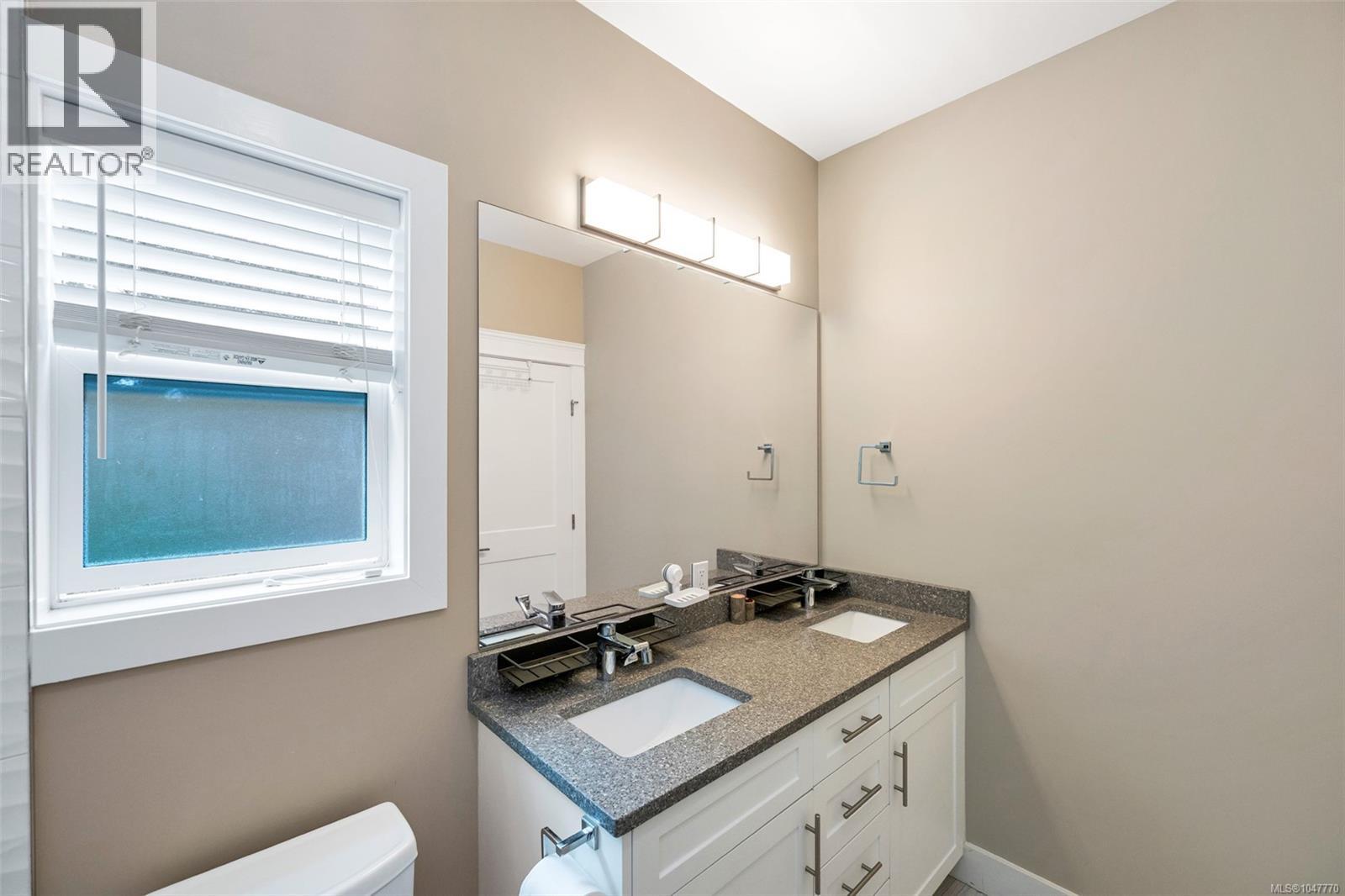 2466 Blairgowrie Rd - 17