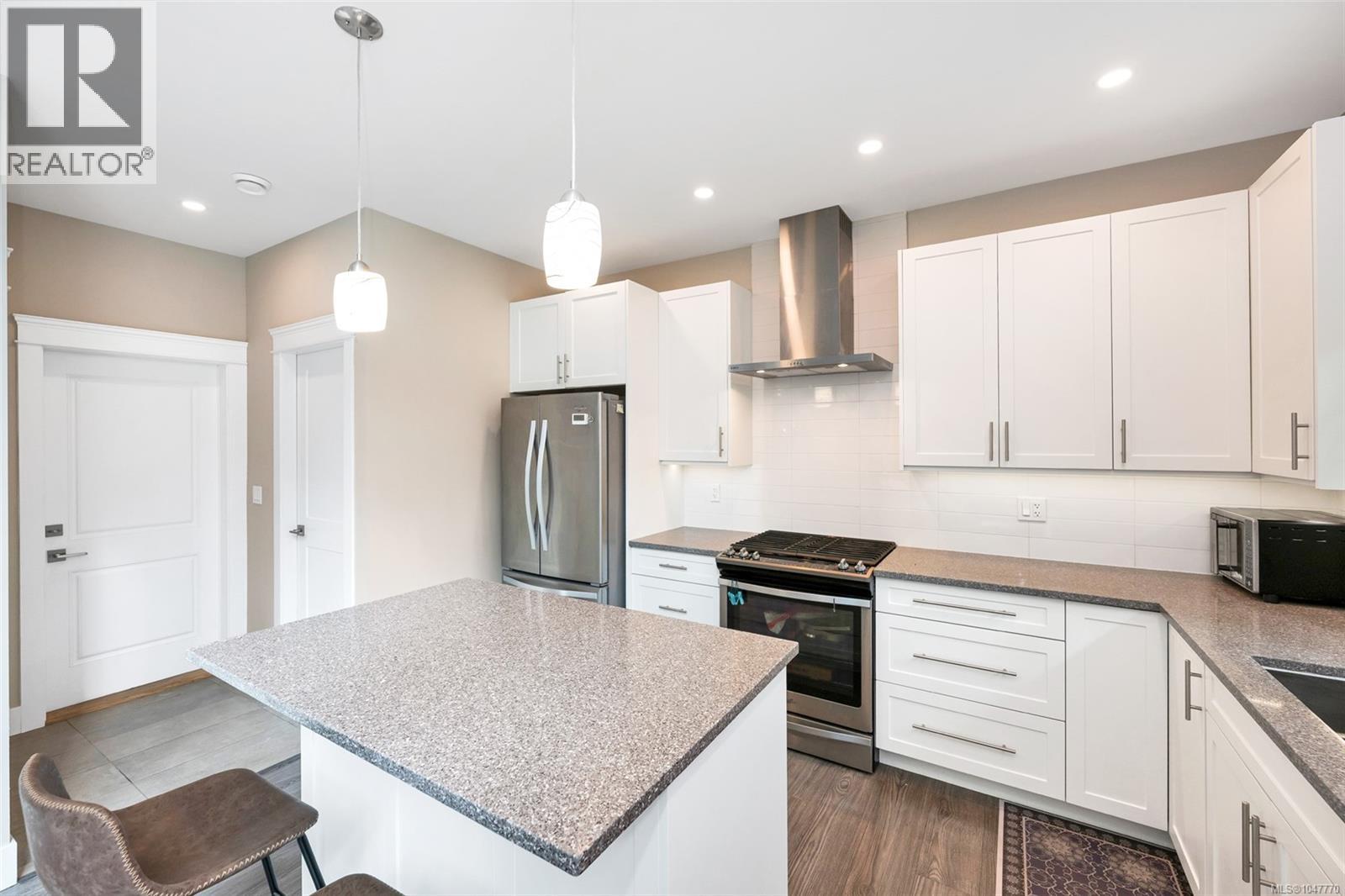 2466 Blairgowrie Rd - 6