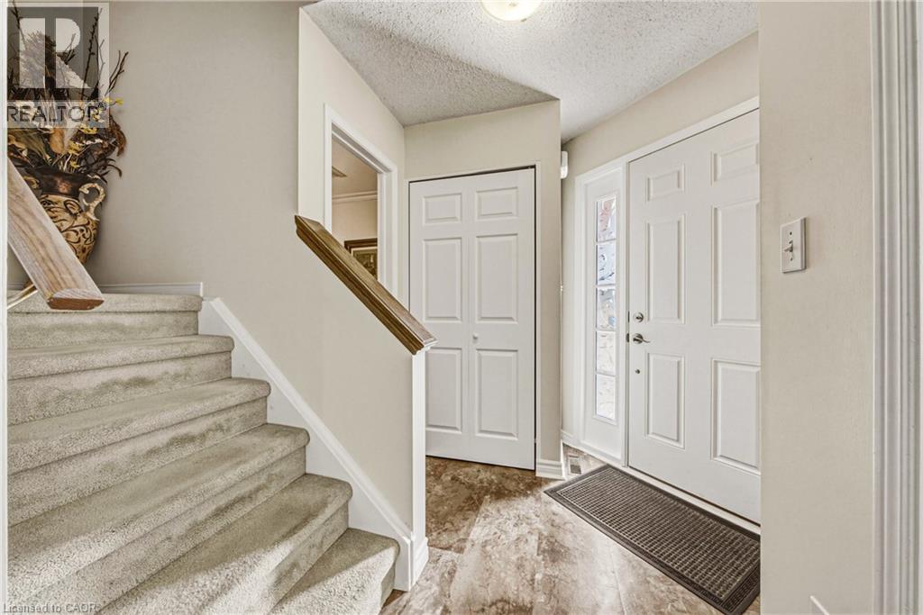 38 FAIRGREEN Close - Image 6