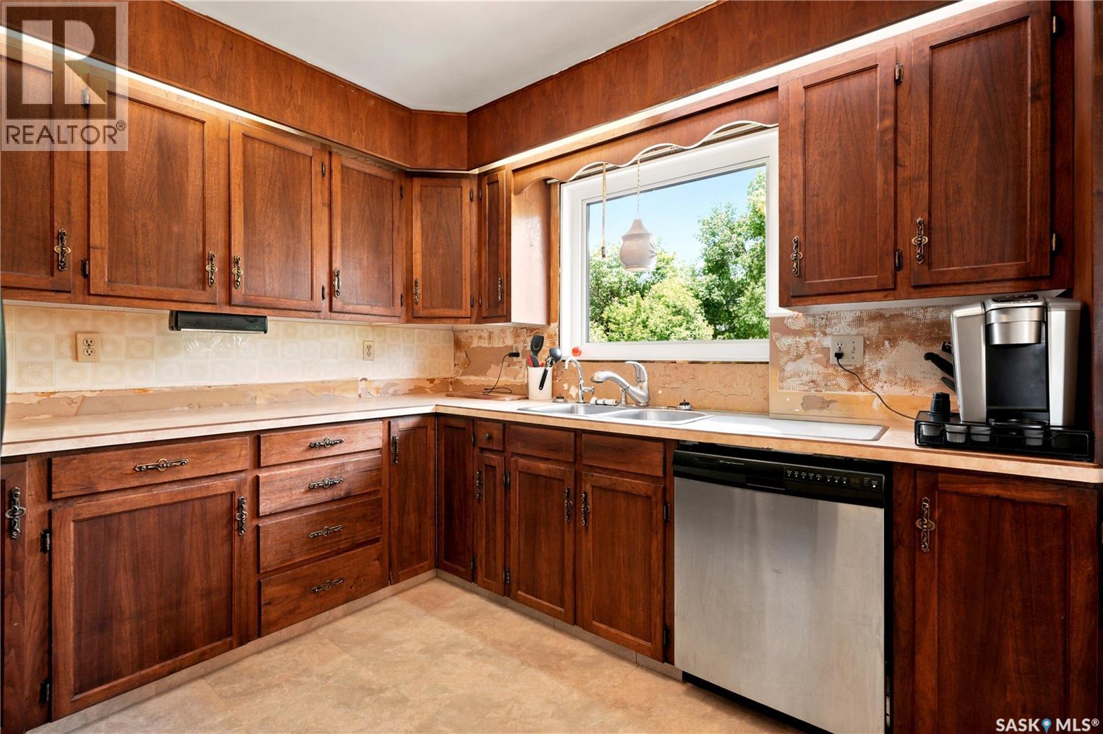 Domremy Acreage - Image 23