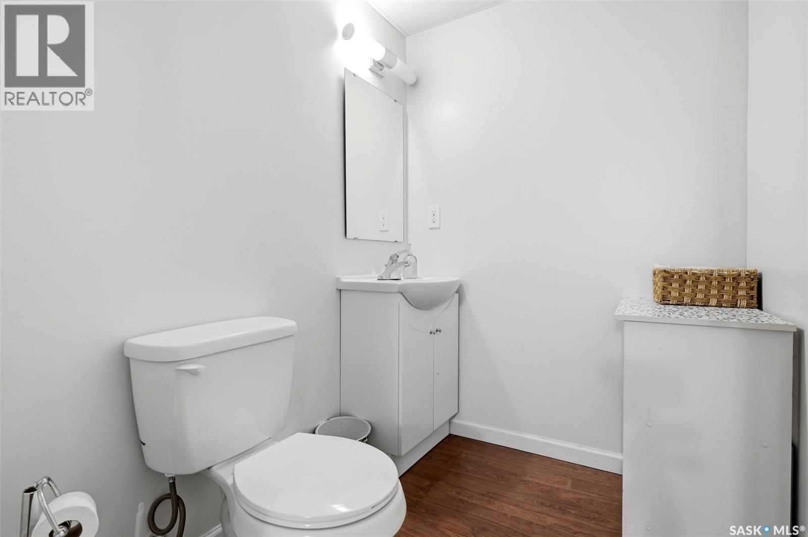 3210 Parliament AVENUE - Image 32
