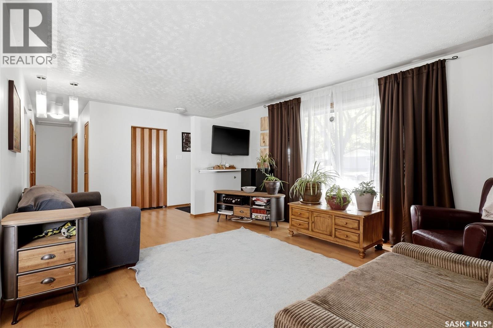 3210 Parliament AVENUE - Image 6